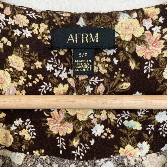 AFRM Dark Floral Puff Sleeve Smocked Waist Cropped Boho Faux Wrap Top - Picture 2 of 8